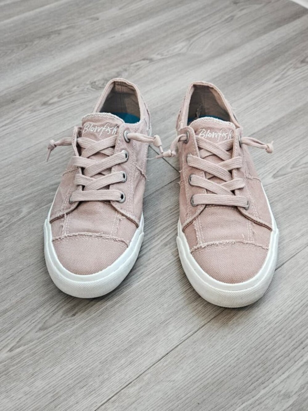 Blowfish Malibu Maxine Womens Size 8M Dusty Blush Pink Distressed Canvas Shoes - Picture 2 of 7